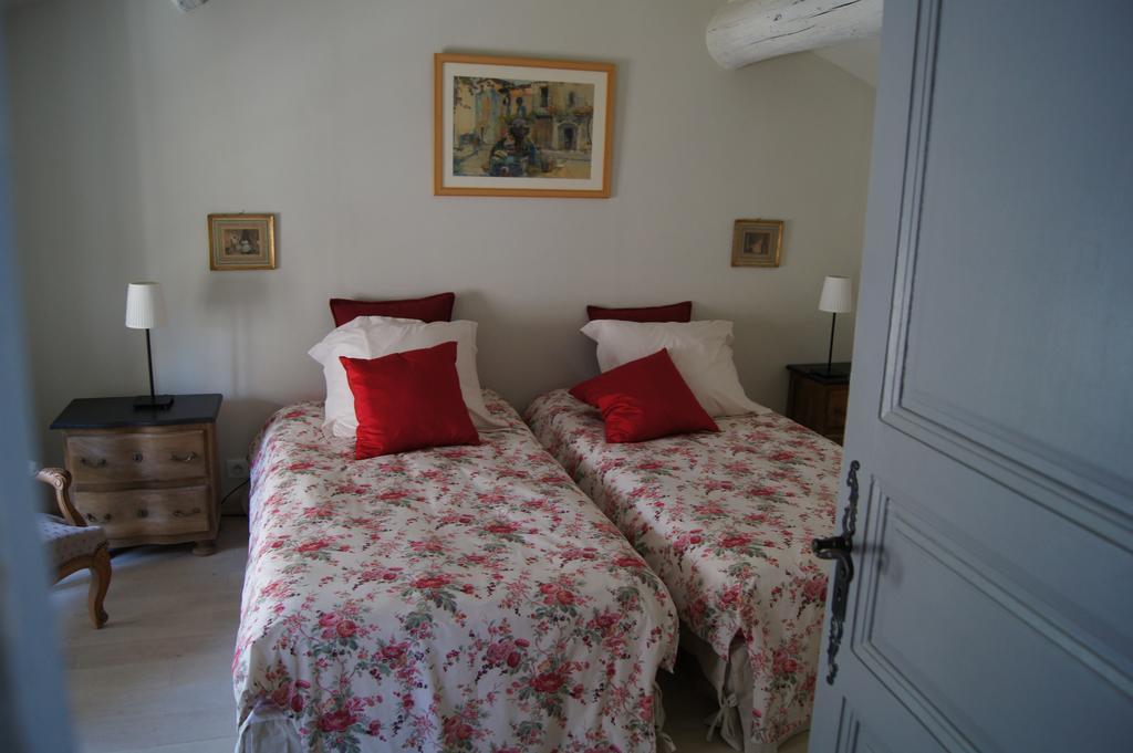 Maison Orsini Villeneuve-lès-Avignon Zimmer foto